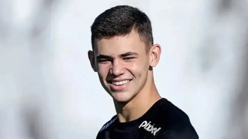 Gabriel Moscardo em treino pelo Corinthians
