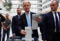 Populista de extrema direita vence em pesquisa de boca de urna na Holanda