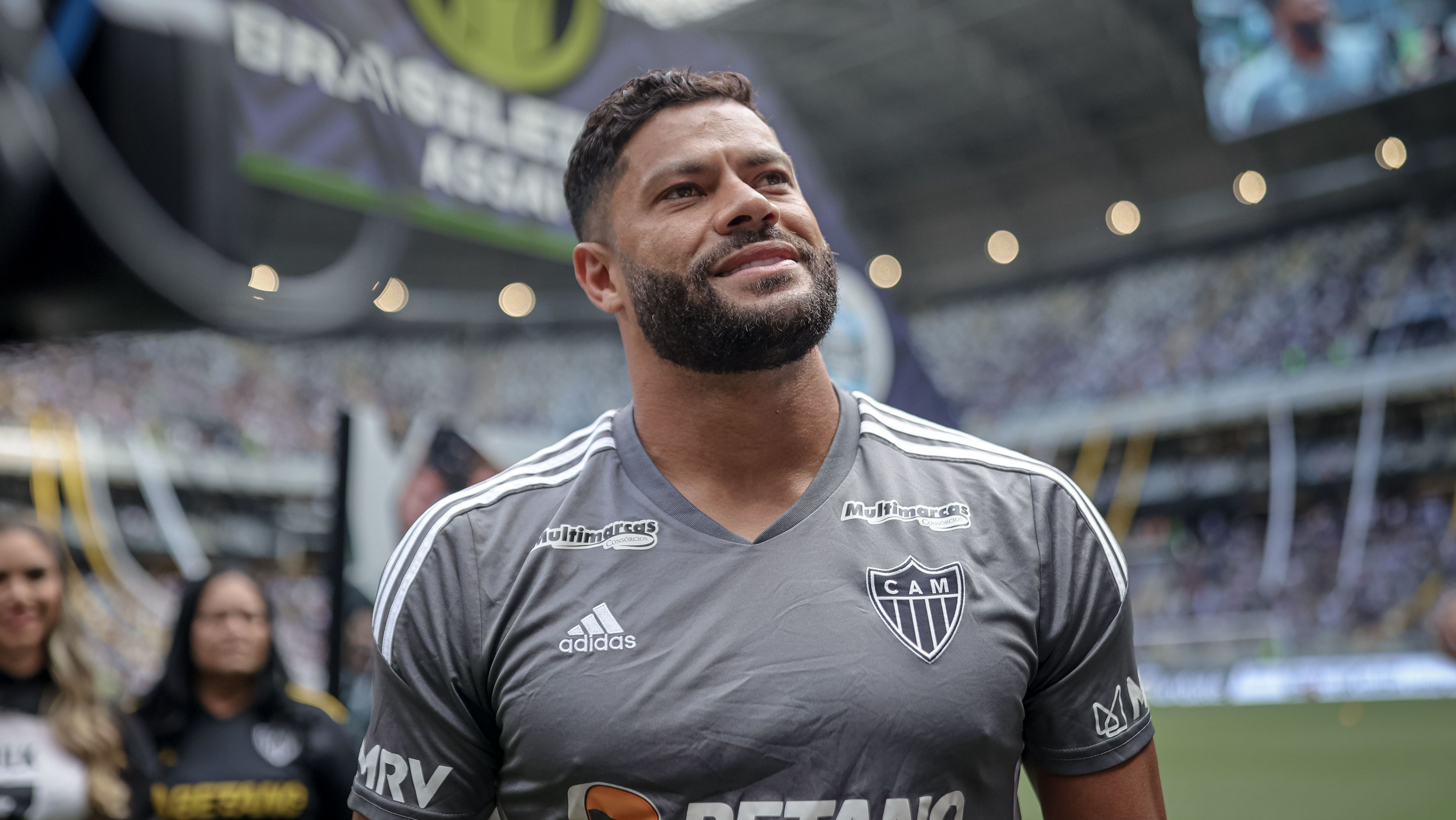 Hulk antes da partida contra o Grêmio