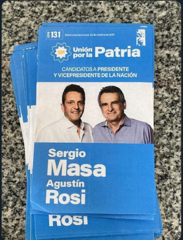 Cédula com grafia errada no sobrenome de Sergio Massa com um "s" a menos / CNN