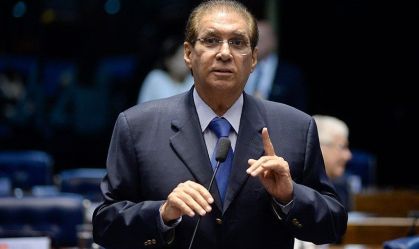 Senador Jader Barbalho é internado em Belém com quadro de desidratação