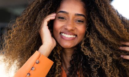 Quem era Ísis Freitas, atriz que fazia testes na Globo e morreu aos 22 anos