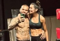 Esposa de Daniel Alves cita ataques e manda recado: "Morder a língua"