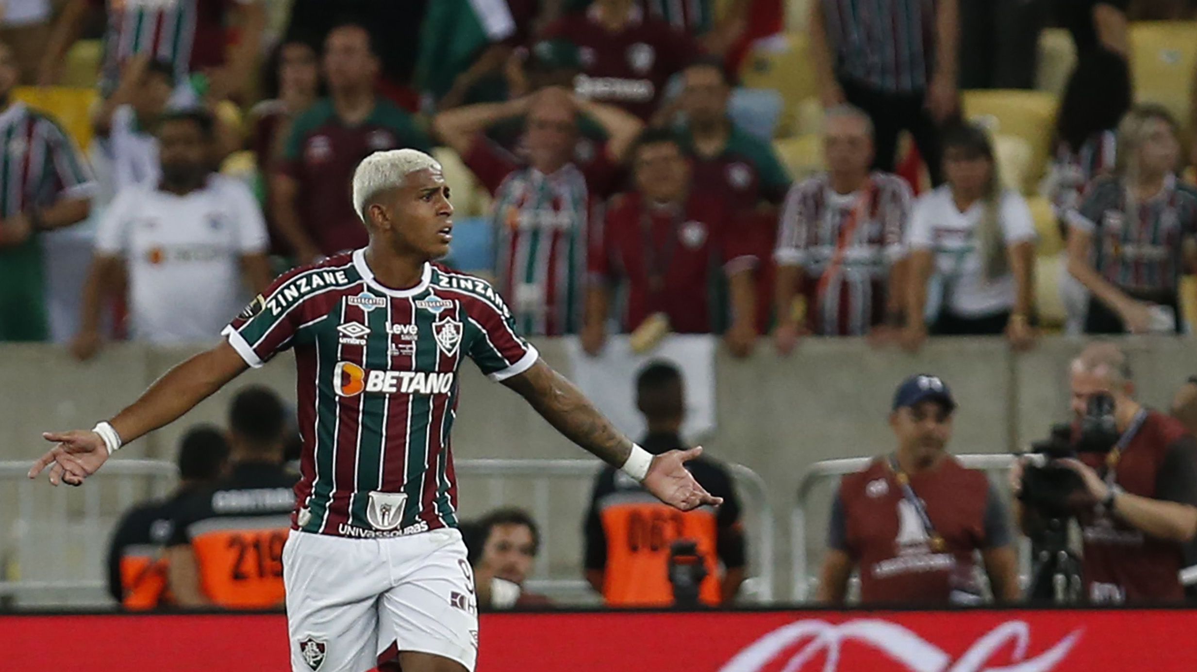 John Kennedy em jogo entre Fluminense e Boca Juniors pela final da Libertadores