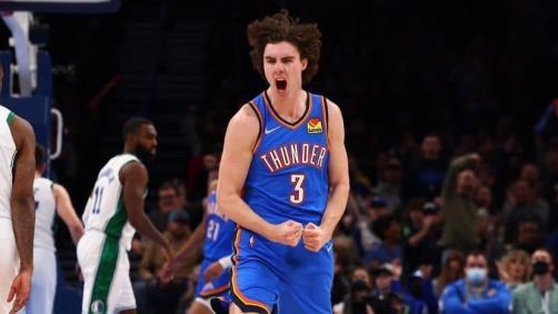 Josh Giddey em partida do Thunder na NBA