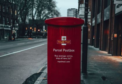 Caixa de correios do Royal Mail, serviço de correspondência britânico secular