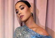 Durante show, Katy Perry mostra a filha Daisy Dove pela primeira vez; assista