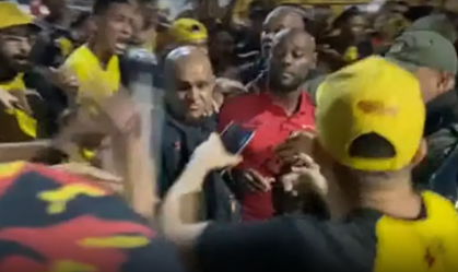 Vagner Love foi xingado por torcedores