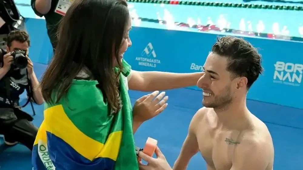 Lucas Mozela pediu namorada em casamento após medalha no Parapan