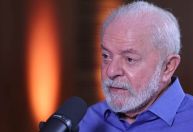 Governo criará poupança para alunos do Ensino Médio retirarem no fim dos estudos, diz Lula