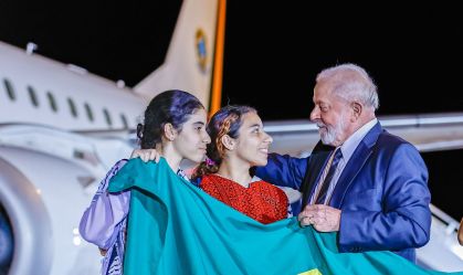 Lula recebe repatriados da Faixa de Gaza