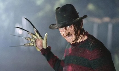 Imagem de destaque do post: Luva de Freddy Krueger, entre adereços de filmes de terror, vai a leilão por R$ 2,4 milhões