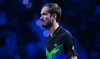 Tênis: Medvedev vence Zverev e se classifica para as semifinais do ATP Finals