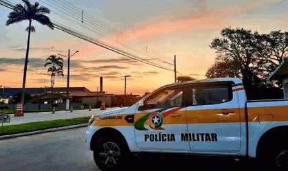 Homem é preso após dormir em cama de casa que havia invadido em SC