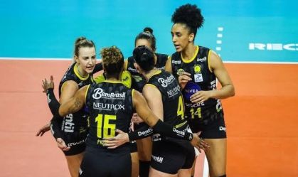 Vôlei: Praia Clube bate Blumenau e vence mais uma na Superliga Feminina