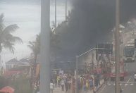RJ: Incêndio atinge quiosque na Barra da Tijuca