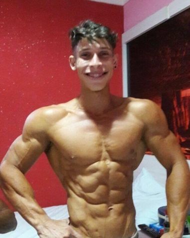 Ramon Dino pratica atividades físicas desde a adolescência / Reprodução