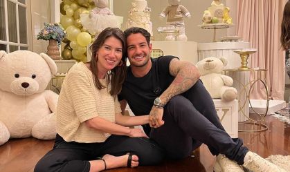 Rebeca Abravanel e Alexandre Pato fazem chá de bebê