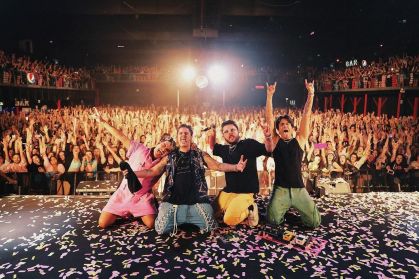 Banda Restart em show da turnê "Pra Você Lembrar", em Porto Alegre, em novembro de 2023