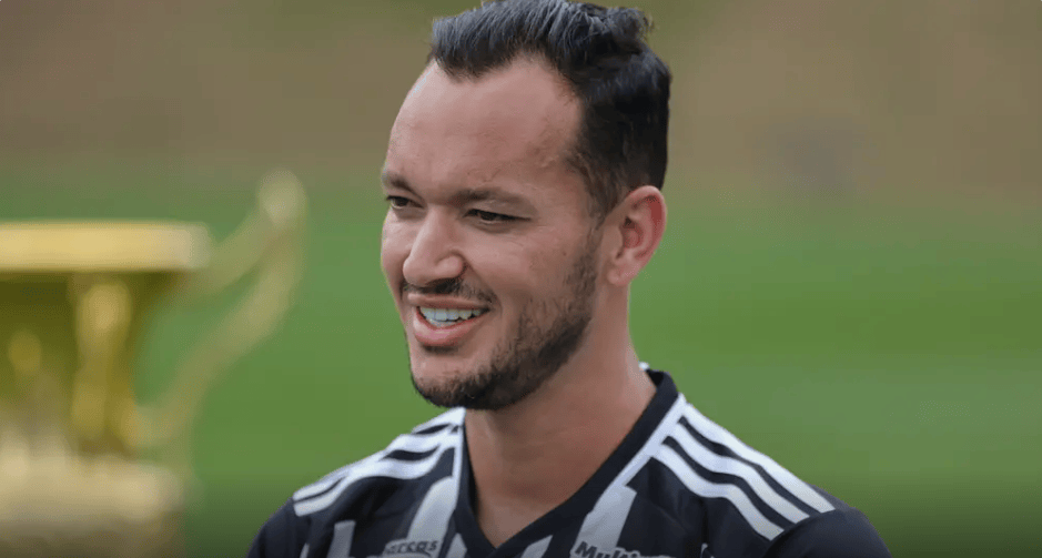 Réver, ídolo do Atlético-MG, anuncia aposentadoria | CNN Brasil