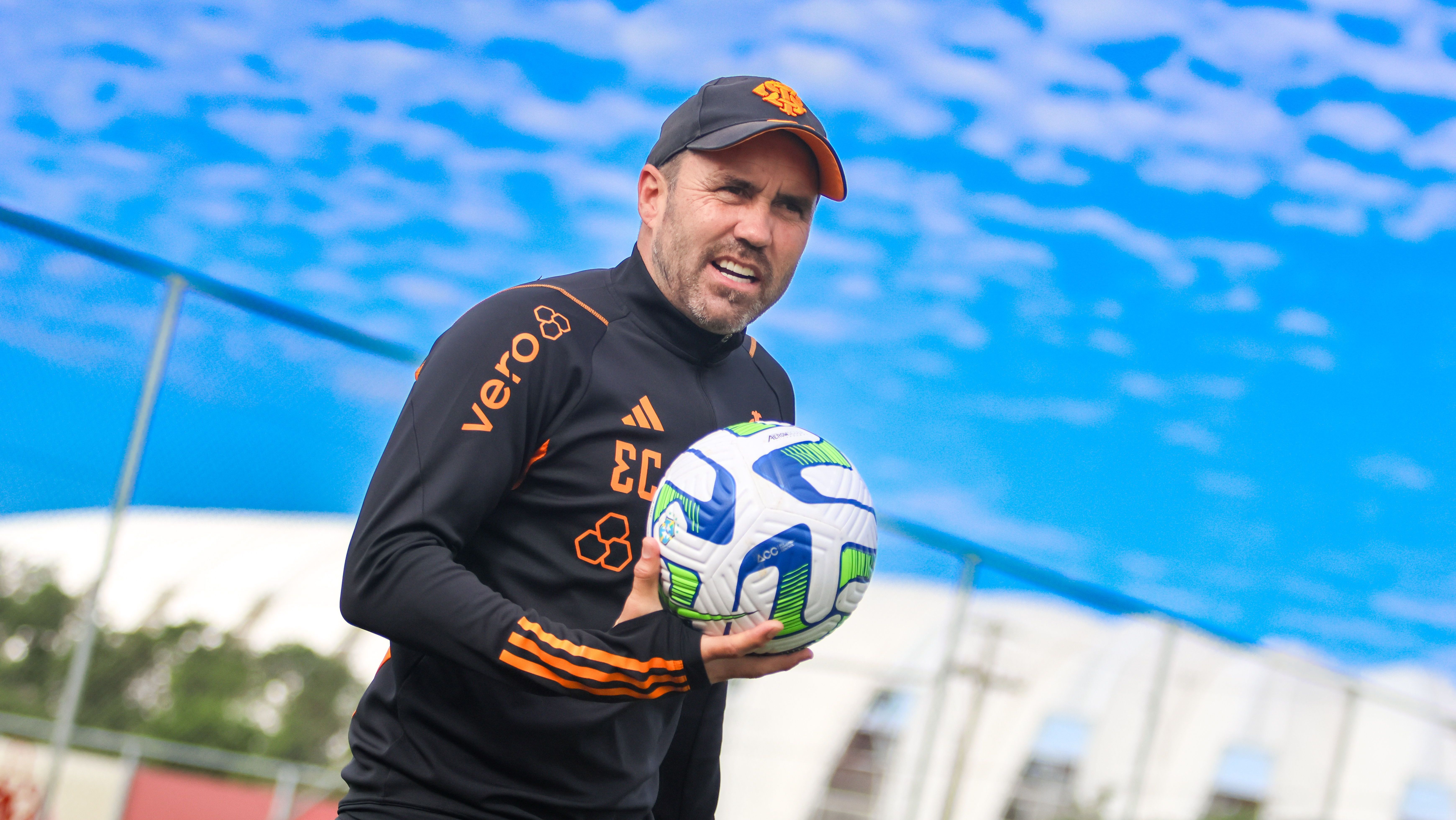 Eduardo Coudet, técnico do Internacional