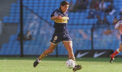 Ídolo do Boca Juniors vai disputar presidência do clube com chapa de Macri