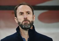 Ex-empresário de Pelé dá prejuízo de R$ 154 milhões ao técnico da Inglaterra