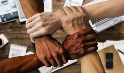 Igualdade racial passa por investimento em educação, avalia especialista
