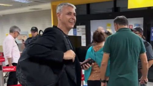 Tiago Nunes desembarca no Rio para assinar com Botafogo