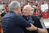 Jogos de Flamengo e Atlético-MG terão taças e festa de campeão; entenda