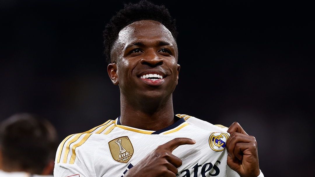 Vini Jr. comemora um dos gols que marcou na goleada sobre o Valencia