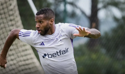 Cruzeiro recebe proposta de empréstimo pelo atacante Wesley