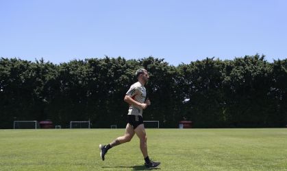 Imagem de destaque do post: Em recuperação, Calleri treina no gramado do São Paulo