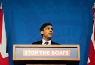 Entenda o projeto de lei que quer deportar imigrantes do Reino Unido para Ruanda