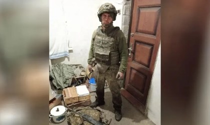 Cercado por russos e pronto para morrer, soldado ucraniano ordenou ataque aéreo em sua própria posição