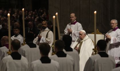 Na mensagem de Natal, Papa Francisco diz que os corações estão em Belém