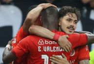 Corinthians oferece R$ 45 milhões por destaque do Inter, que não aceita