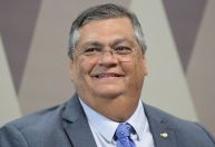 Dino abre mão de festa, mas terá missa após tomar posse no STF