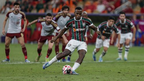 Arias bate pênalti com precisão para abrir o placar contra o Al Ahly