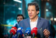 Governo ainda não definiu taxação de compras até US$ 50, diz Haddad