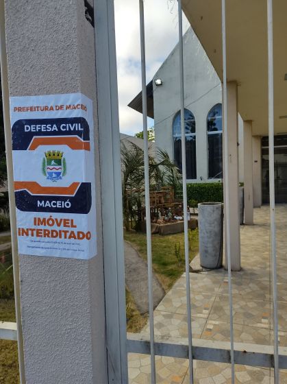 Igreja é interditada no bairro Pinheiro por riscos danos