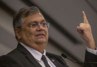 Flávio Dino se prepara sozinho para sabatina no Senado