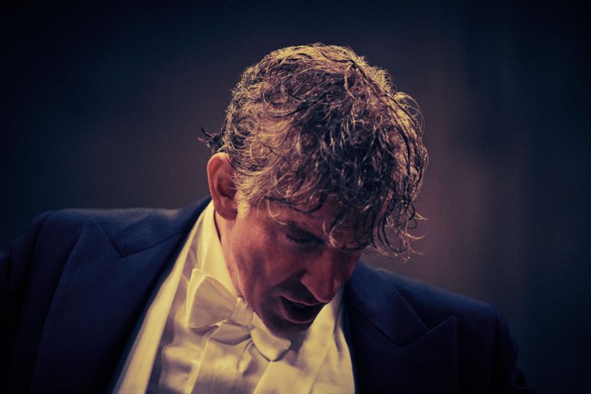 Maestro. Bradley Cooper como Leonard Bernstein em "Maestro" / Jason McDonald/Netflix