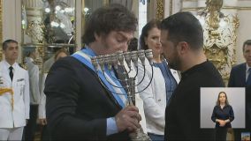 Presidente da Argentina Javier Milei recebe Zelensky na Casa Rosada após cerimônia de posse