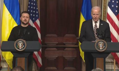 "Vamos resistir e lutar" independentemente do financiamento dos EUA, diz Zelensky 