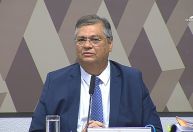 Dino determina que quatros livros jurídicos sejam retirados de circulação por conteúdos homofóbicos