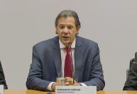 Haddad propõe reoneração gradual da folha entre medidas para diminuir déficit
