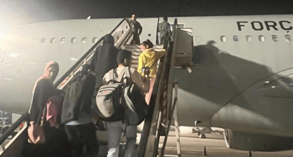 Repatriados de Gaza embarcaram em Cairo, no Egito, rumo a Brasília