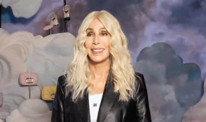 Cher conta detalhes de quando "invadiu" festa na casa de Salvador Dalí