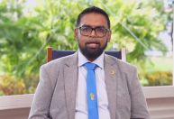 Guiana e Venezuela estão comprometidos com a paz, diz presidente Irfaan Ali